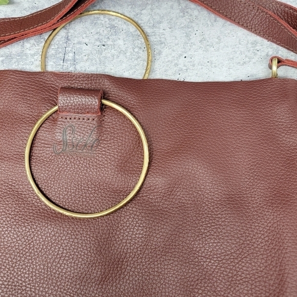 Sseko | Adjustable Strap Ring Handle Leather Bag - Picture 5 of 9